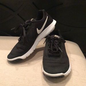 Nike FLEX EXPERIENCE RN6
